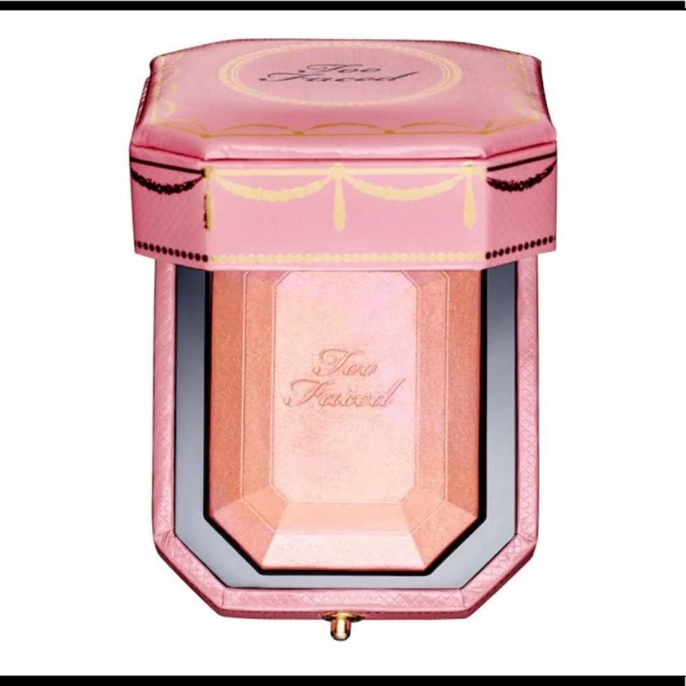 Too Faced Highlighter